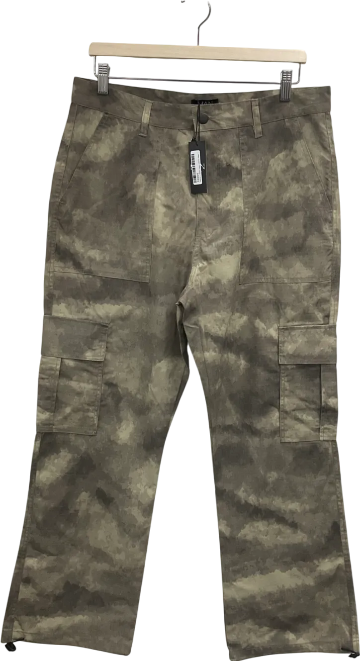 boohooMan Green Straight Leg Cargo Trousers W34